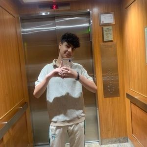 Meet your Posher, Ali